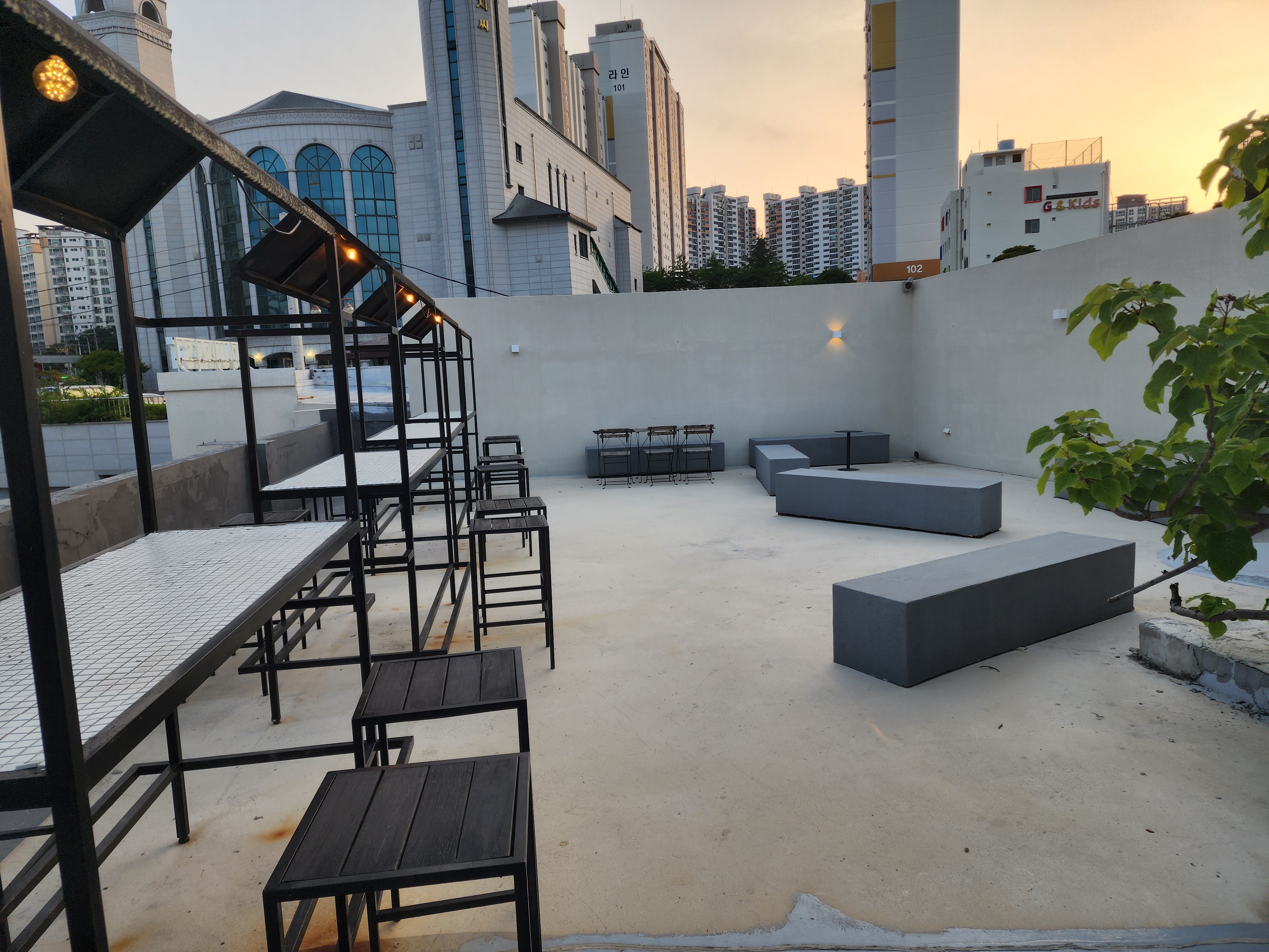 포레스트 카페 옥상 테라스