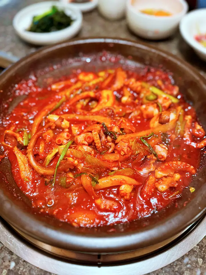 백반기행 179회 김종민 편 오징어불고기 백반 압구정 낙지불고기 오징어 튀김 청담동 맛집 소개