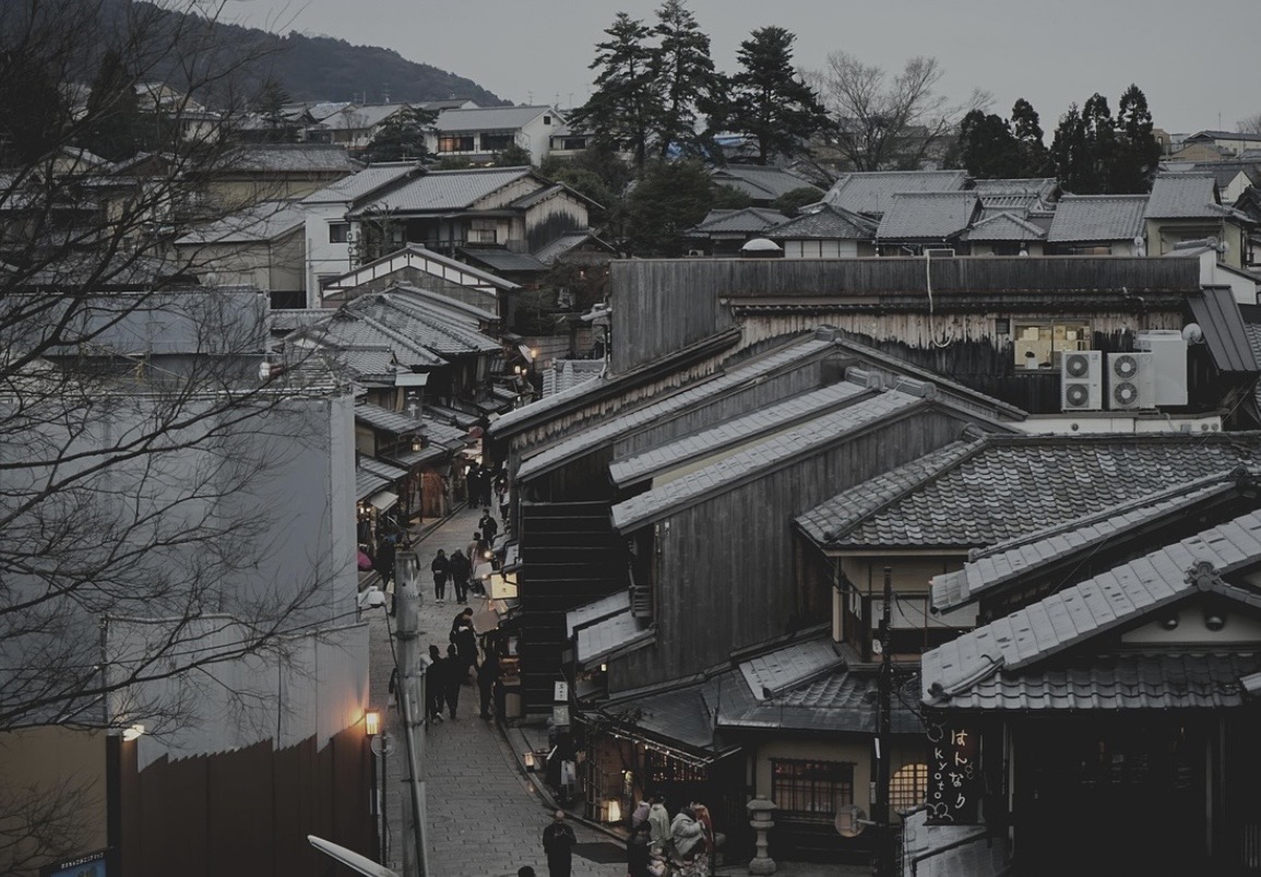 산비탈에 자리 잡았던 오래된 달동네의 형성과 변화