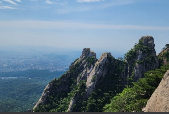 산과 하늘