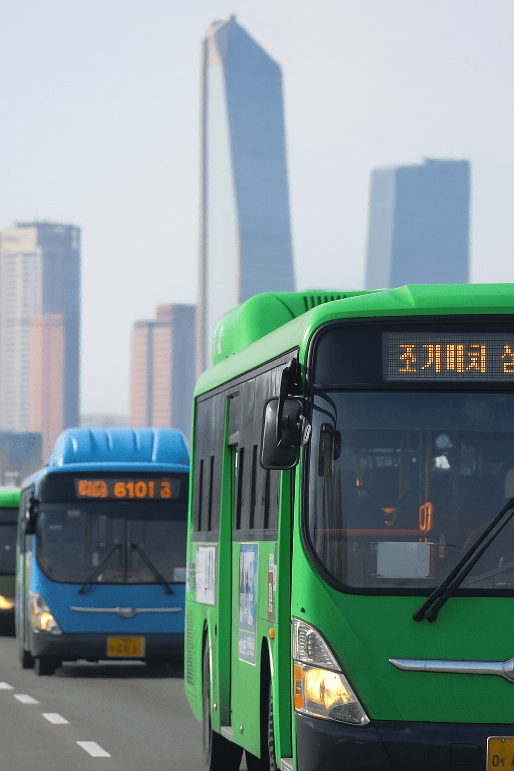 2025년부터 서울 사대문 녹색교통지역에 진입이 제한되는 4등급 경유차 운행제한 관련 이미지