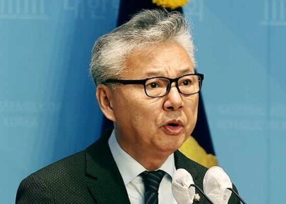 홍성국 국회의원 정치 입문