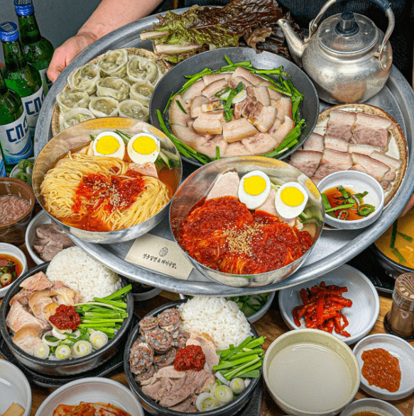 부산역 맛집 "영동밀면&돼지국밥" 음식 사진