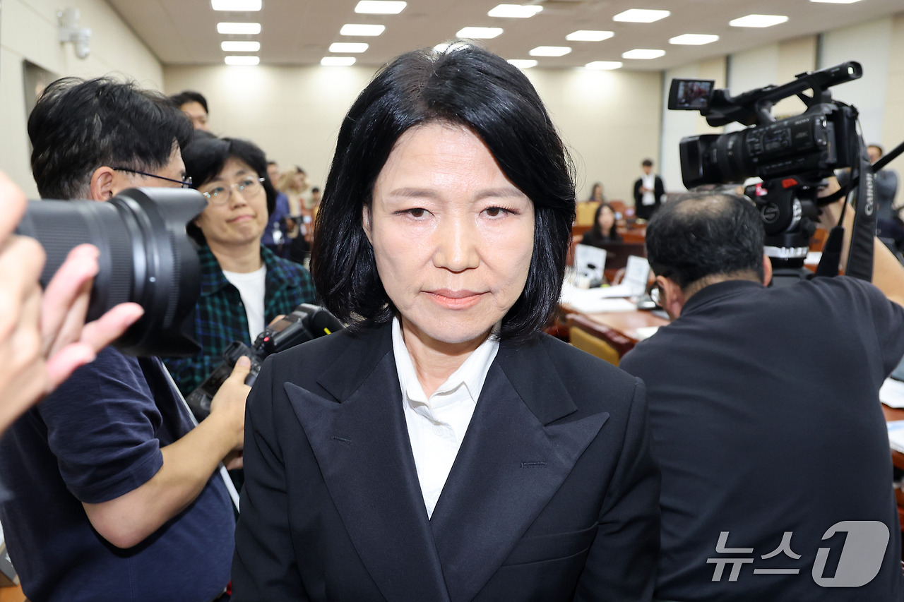 이진숙 국감 참여 총정리|헌재 가처분 일부 인용·나이·프로필·학력·고향·남편·경력