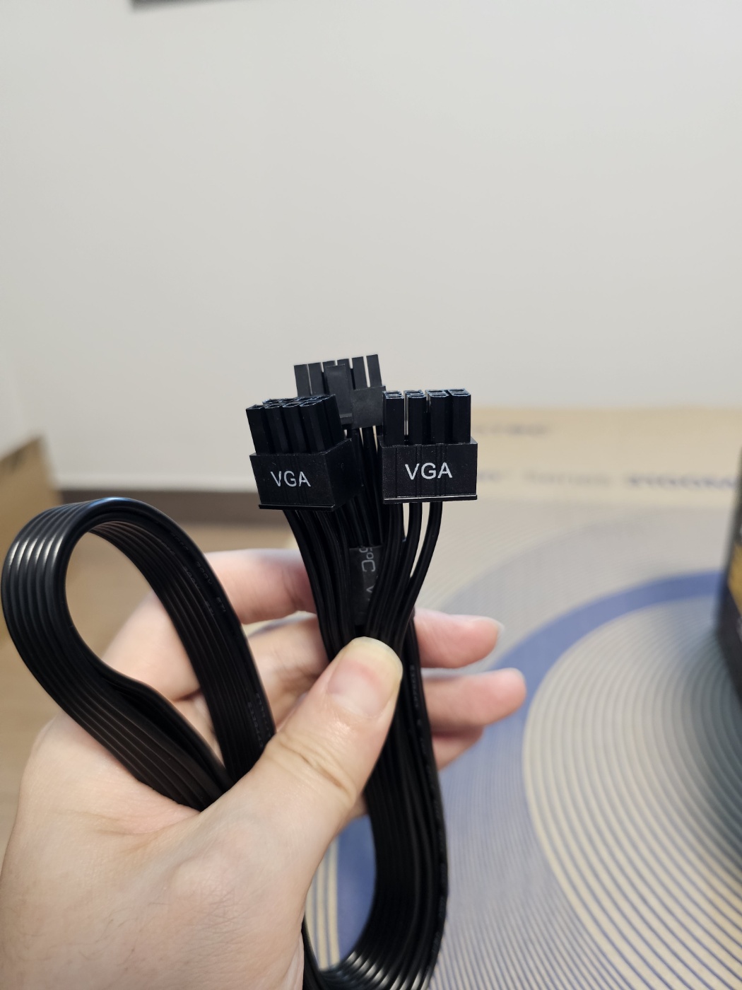 SuperFlower_SF-750F14HG_LEADEXIII_GOLD_12VHPWR1