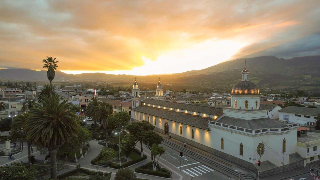 🇪🇨 에콰도르(Ecuador) 생활비 절약 가이드 — 작은 나라의 여유로운 삶과 알뜰한 지혜