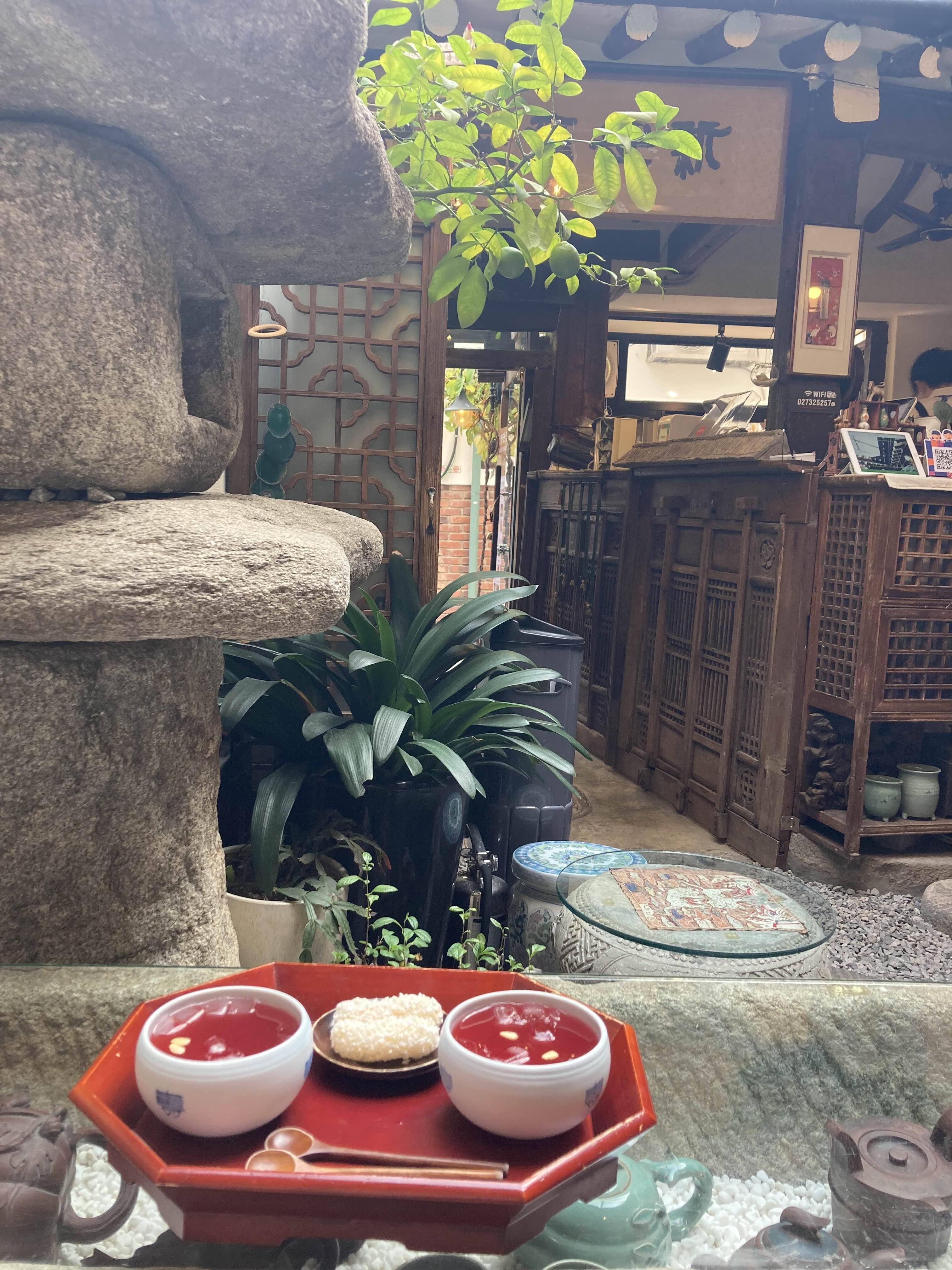 인사동신옛찻집분위기