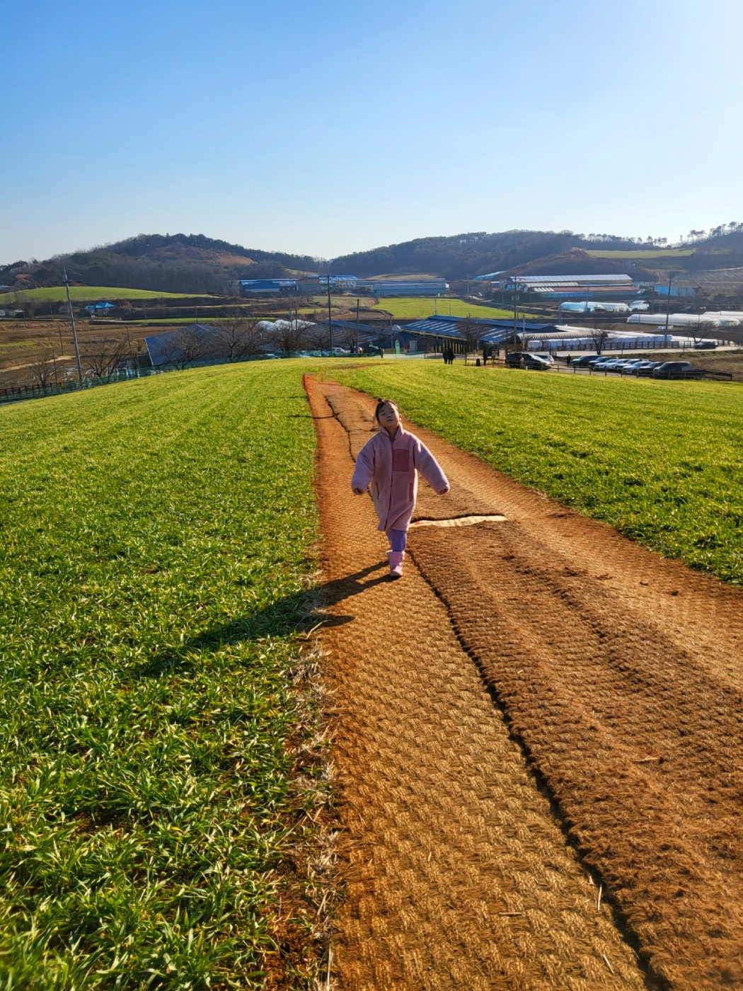 보령 청보리밭(천북 카페), 청보리창고