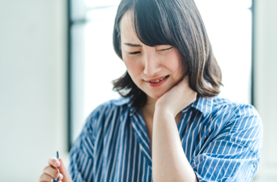 어금니 안쪽 잇몸에 구멍