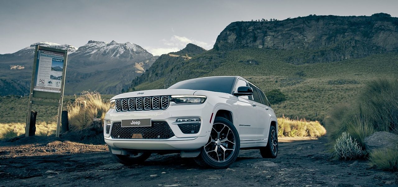 2024 그랜드 체로키 럭셔리와 오프로드의 완벽한 조화