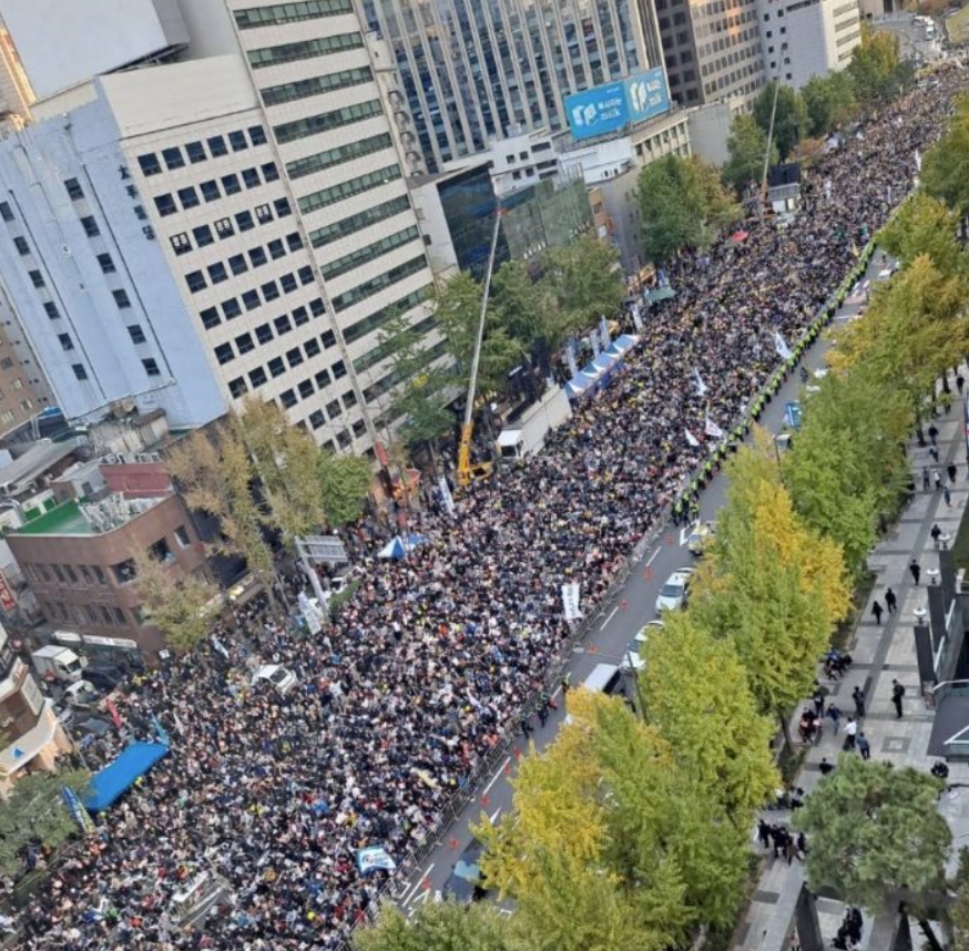 위에서 촬영한 윤석열 퇴진 집회 인파