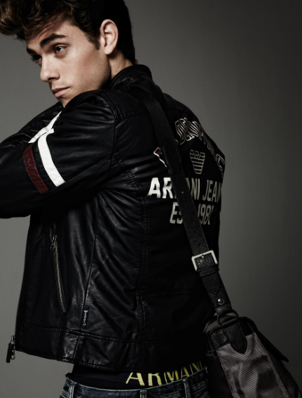 무신사 패션 예시 사진