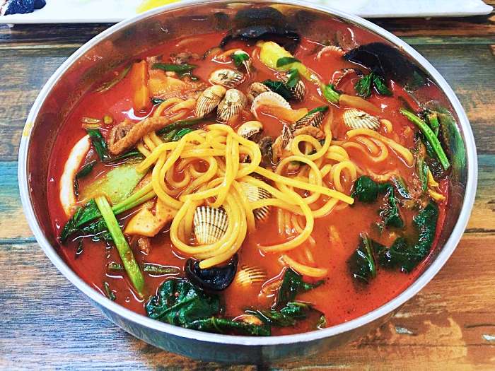 생생정보 충남 서산 꼬막 짬뽕 맛집