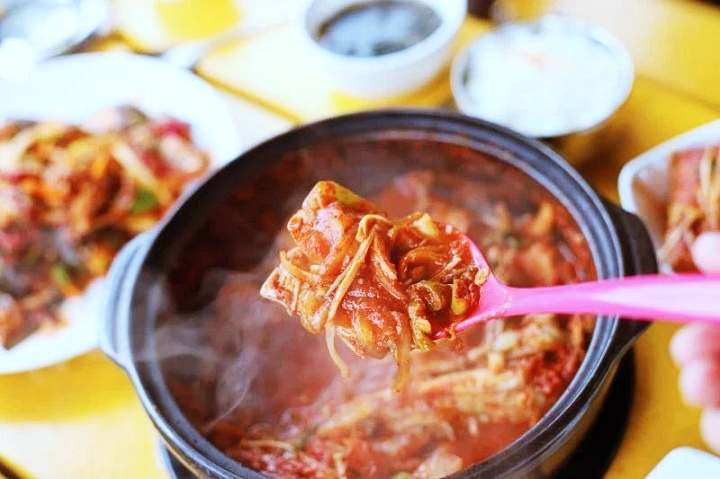 생생정보 멸치쌈밥 멍게비빔밥 갈치조림 맛집