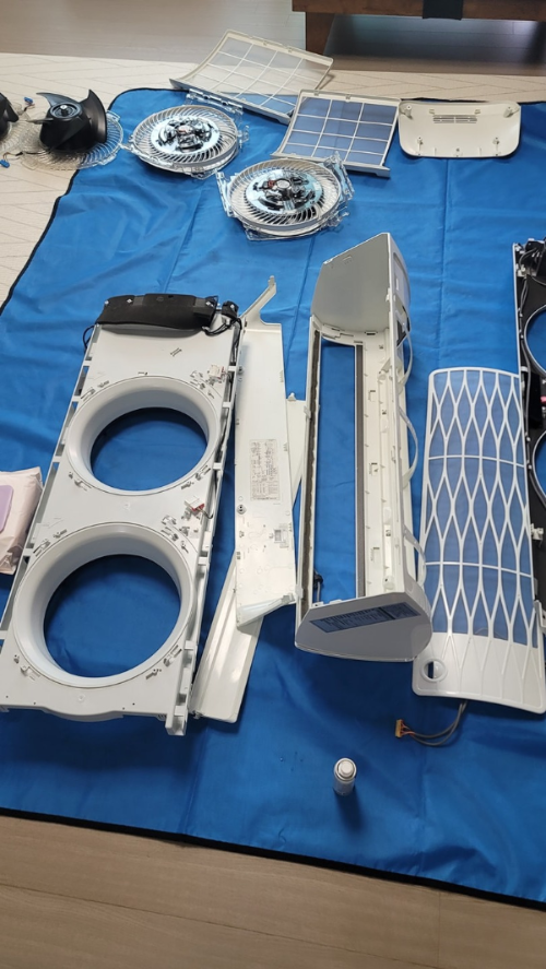 에어컨 청소, 왜 해야 할까? 전기요금 절약에 숨겨진 경제 원리