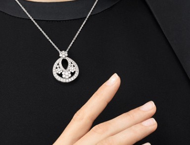 반 클리프 앤 아펠 스노우플레이크 펜던트