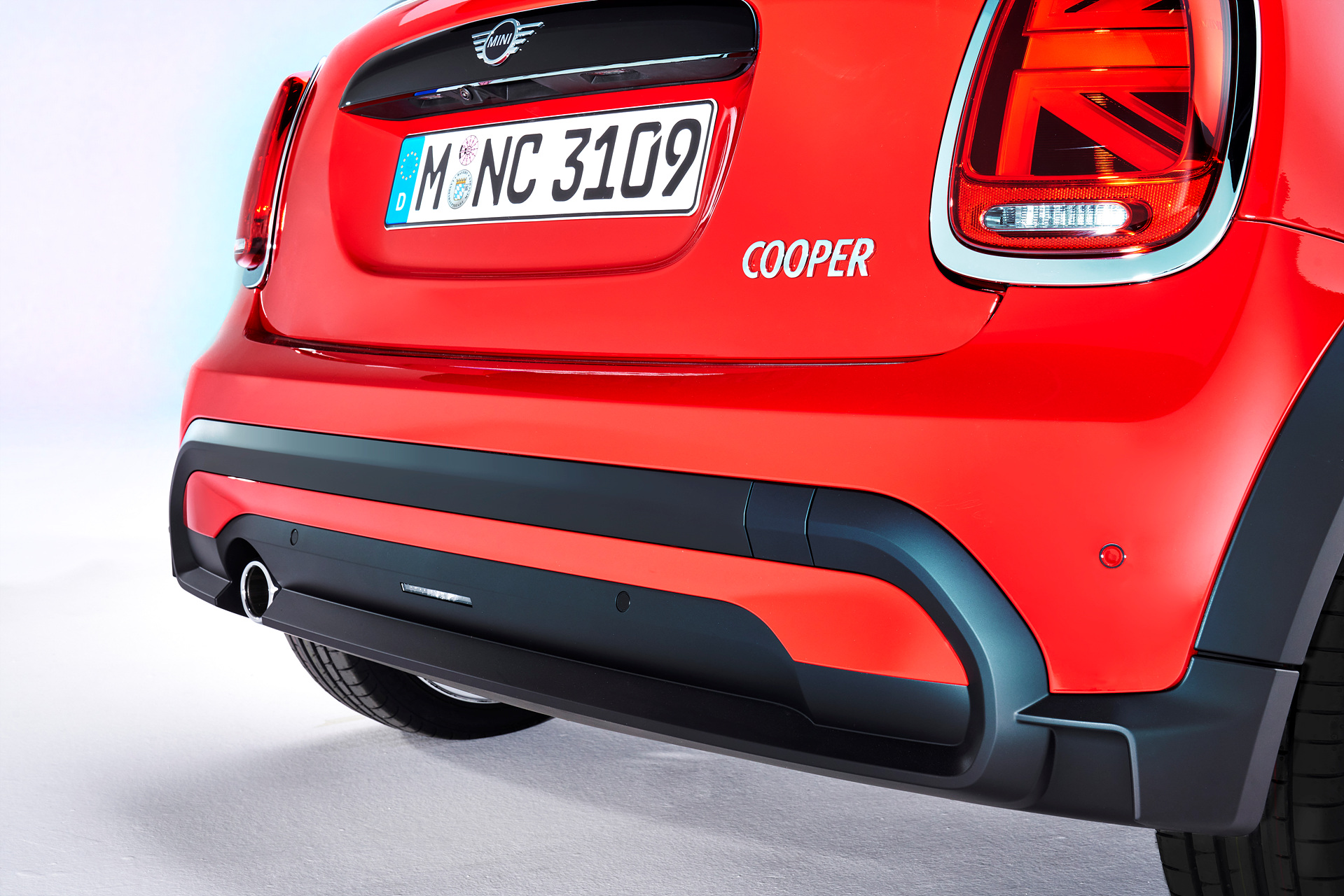 2024년형 미니 해치백 3도어 후면 범퍼 사진