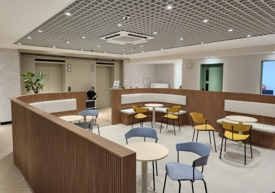 예쁜 카페테리아