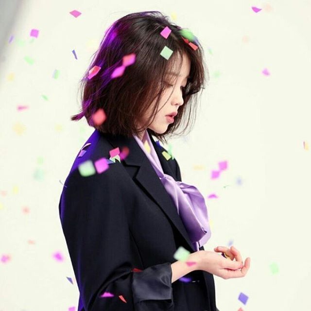 아이유 팔레트(Palette) 단발 배경화면