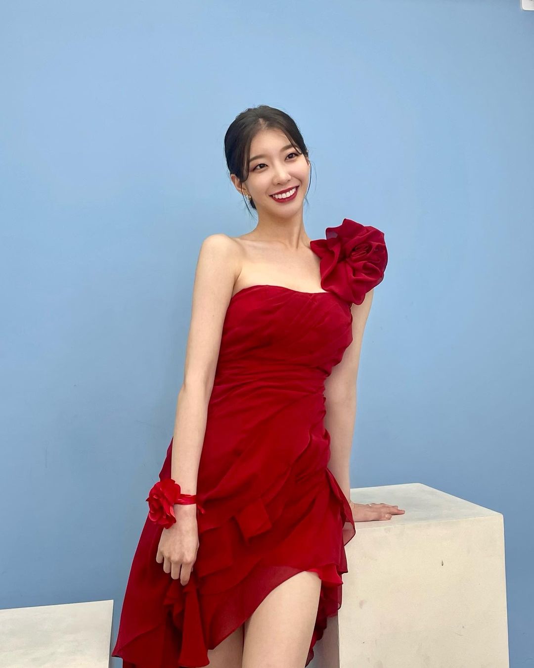 임사랑의 핫레드 드레스