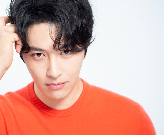 민우혁 나이 프로필 키 야구 인스타 결혼 부인 이세미 근육 과거 뮤지컬 화보 드라마 영화