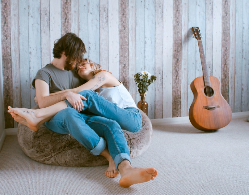 사랑의 5가지 언어: 당신의 사랑 표현 방식은?