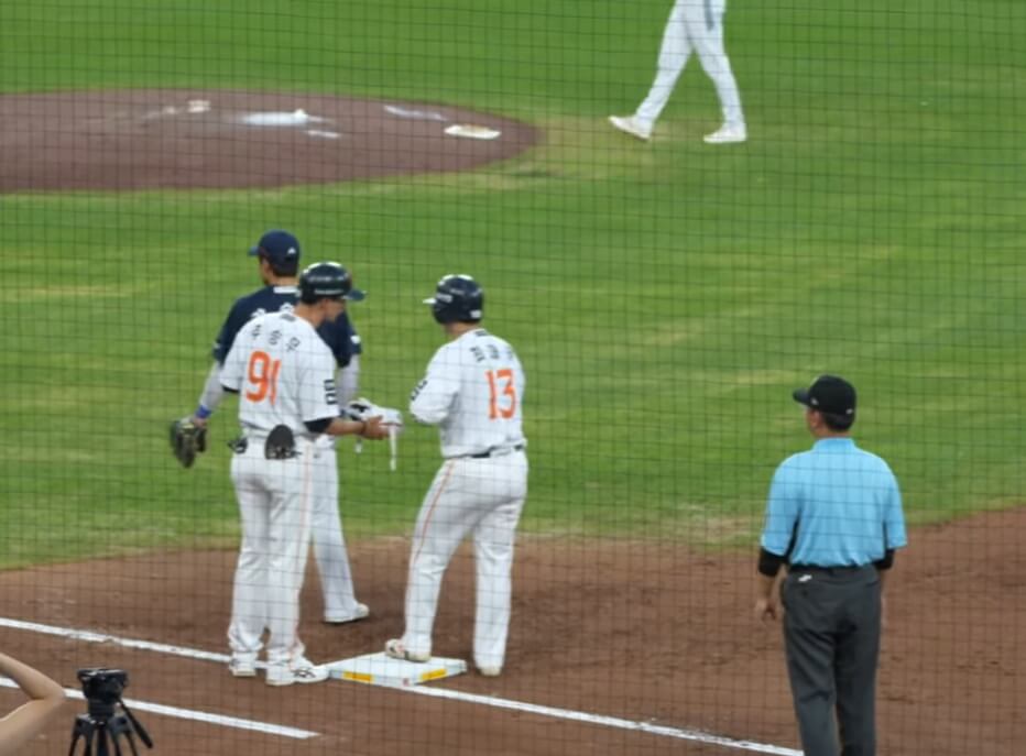 한화 득점 성공