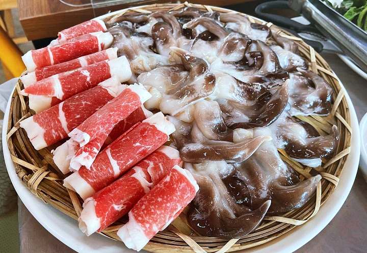우리 캠핑 왔어요 충남 홍성 새조개 샤브샤브 맛집 부모님과 함께 떠나는 효도 관광 여행 코스 가볼만한 곳 추천