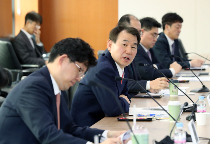 한국거래소 정은보 이사장(가운데). 한국거래소 제공