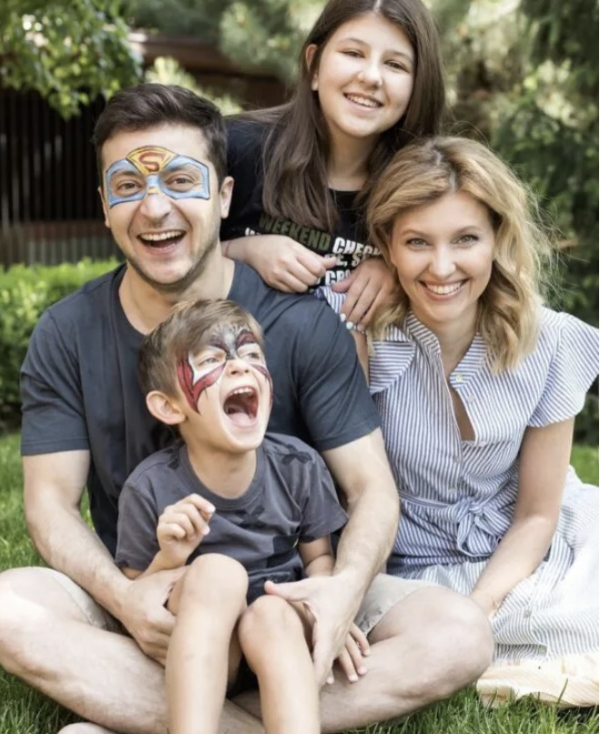 우크라이나 대통령 젤렌스키 부인 아내 올레나 나이 과거 직업