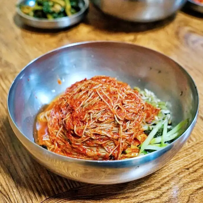 토요일은 밥이좋아 토밥좋아 강원 평창 고명 조합해 먹는 공이 메밀국수 맛집