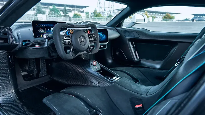 AMG ONE 실내
