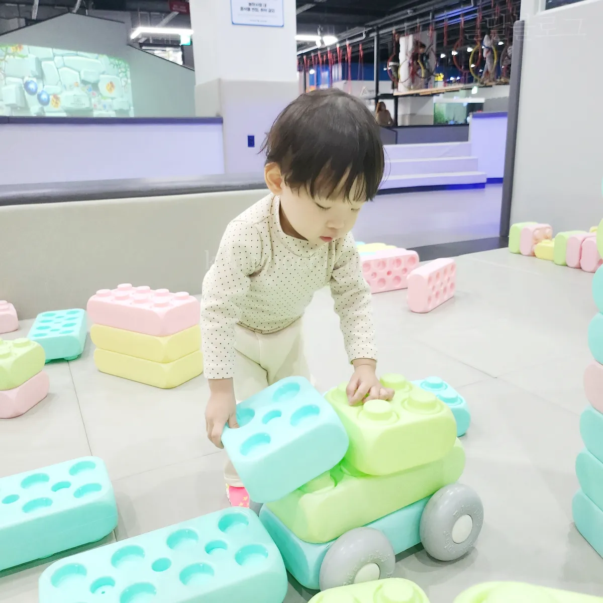 코코파파-키즈카페-블럭놀이