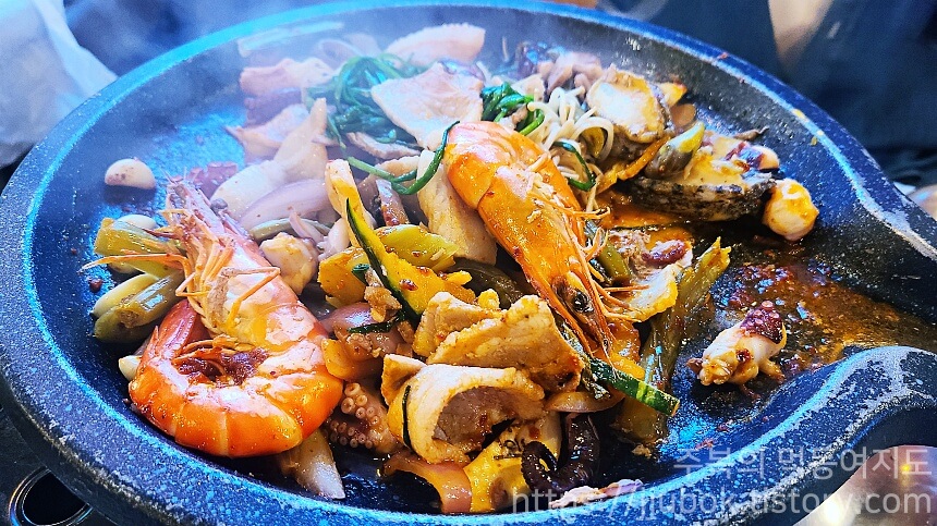 돌문어상회-돌문어삼합-맛-2