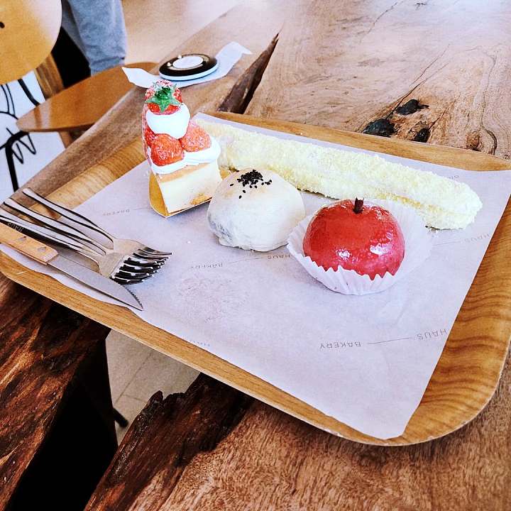 생방송오늘저녁 양평 전참시 이영자 배종옥 망고주스 앙버터 생크림 과일 크로와상 딸기 카스테라 한옥 베이커리 맛집 추천