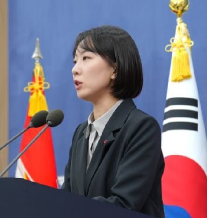 국방부대변인 정빛나