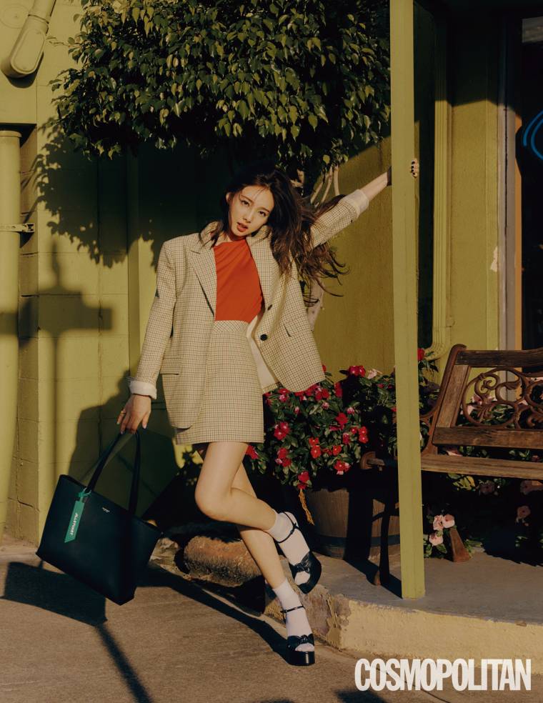 트와이스 코스모폴리탄 나연