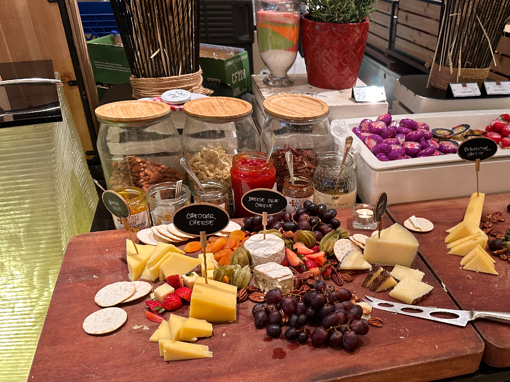 콘래드 센테니얼 호텔 조식