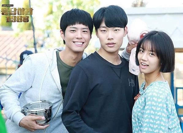 왼쪽부터 택이 , 정환 , 덕선 이렇게 셋이서 찍은 사진