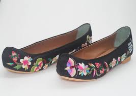 전통 한복과 신발 매칭 심화: 버선·신발 높이·미끄럼·장시간 착용 기준