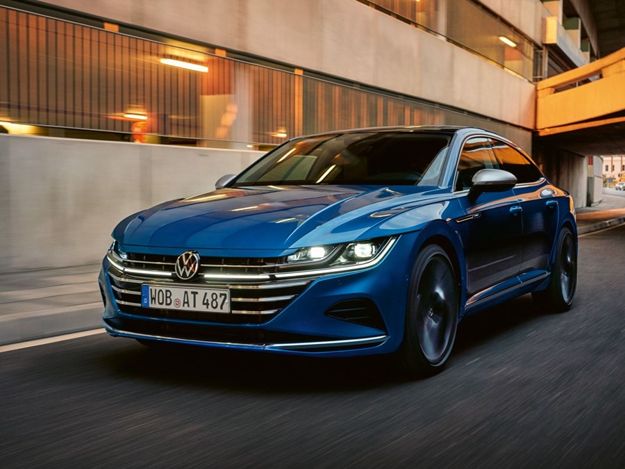 폭스바겐 아테온 전측면