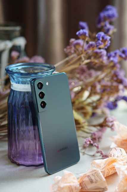 휴대폰 뒤 카드 수납&amp;#44; 무선충전할 때 정말 위험할까? 전문가 경고 총정리