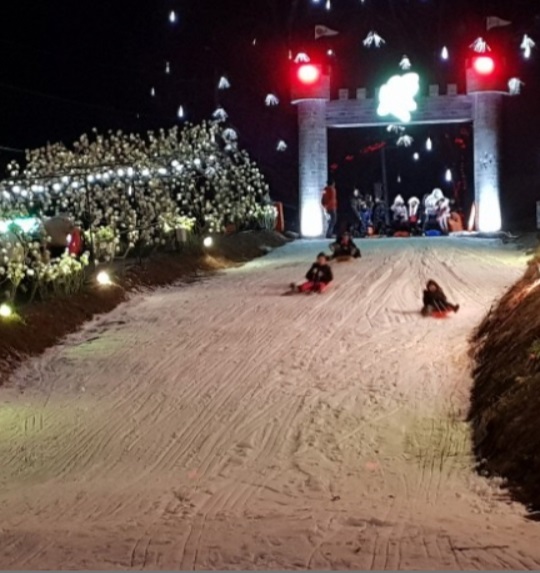 고니골빛축제-눈썰매2