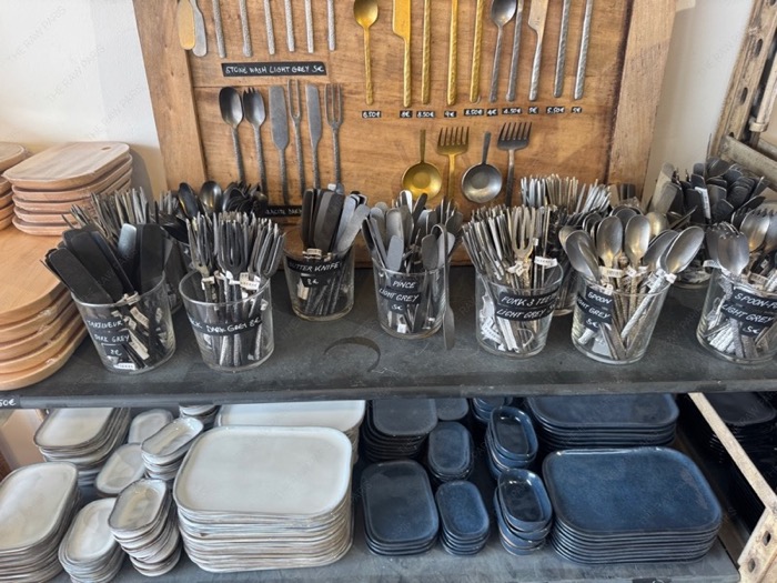 Merci Paris cutlery plates display, 메르시 식기 커트러리 진열, 파리 주방용품 편집샵