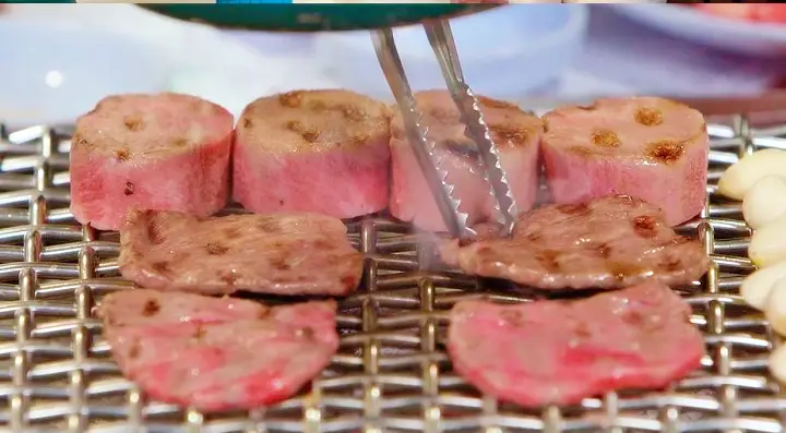 전참시 전지적참견시점 숙대입구 남영동 권율 최원영 율슐랭(권율+미슐랭) 투어 맛집 한우 투뿔 등심 주물럭, 양대창구이, 우설 맛집 소개