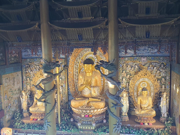 3층에서내려다본비로자나불