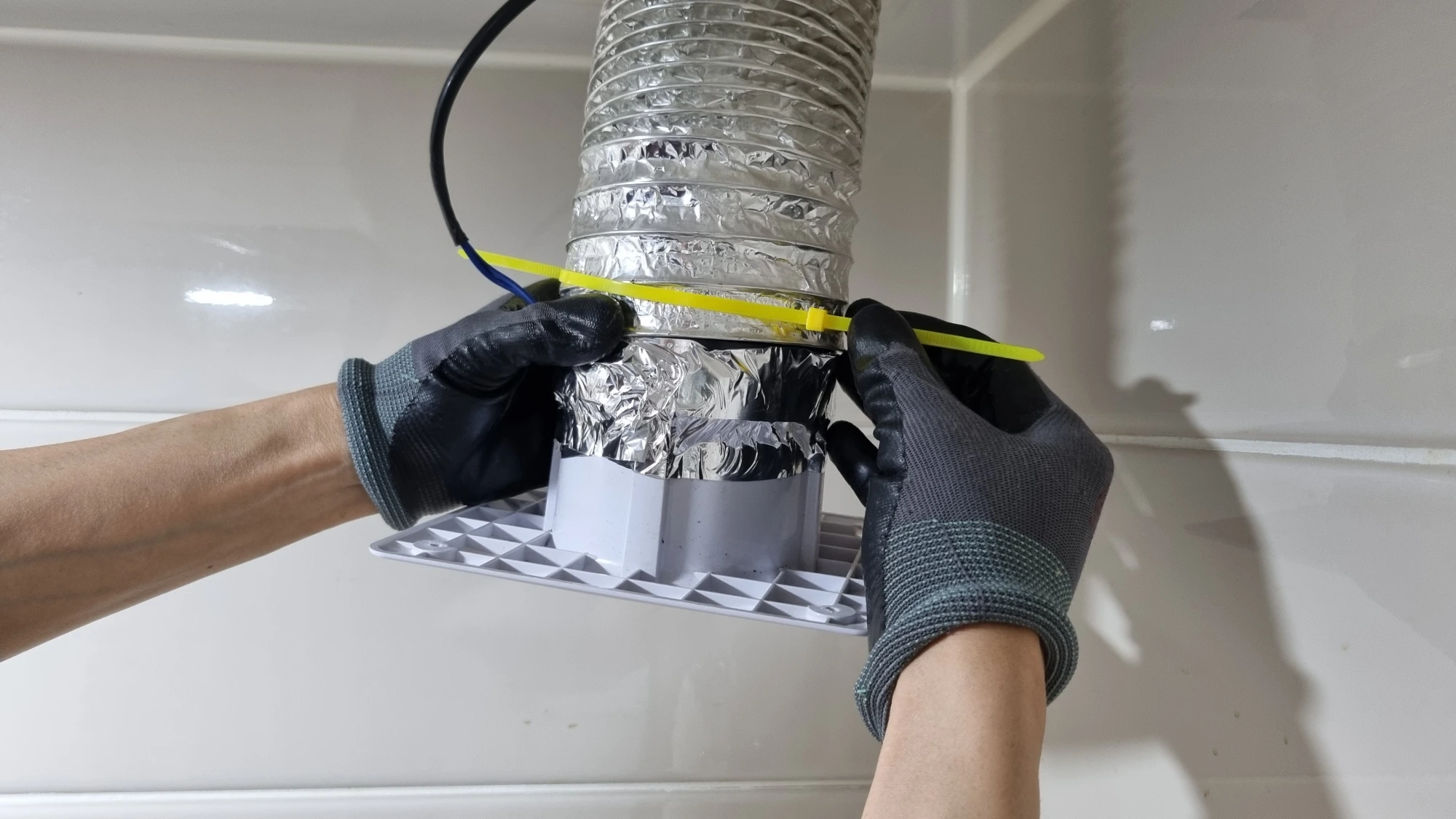 댐퍼 배관 연결 모습