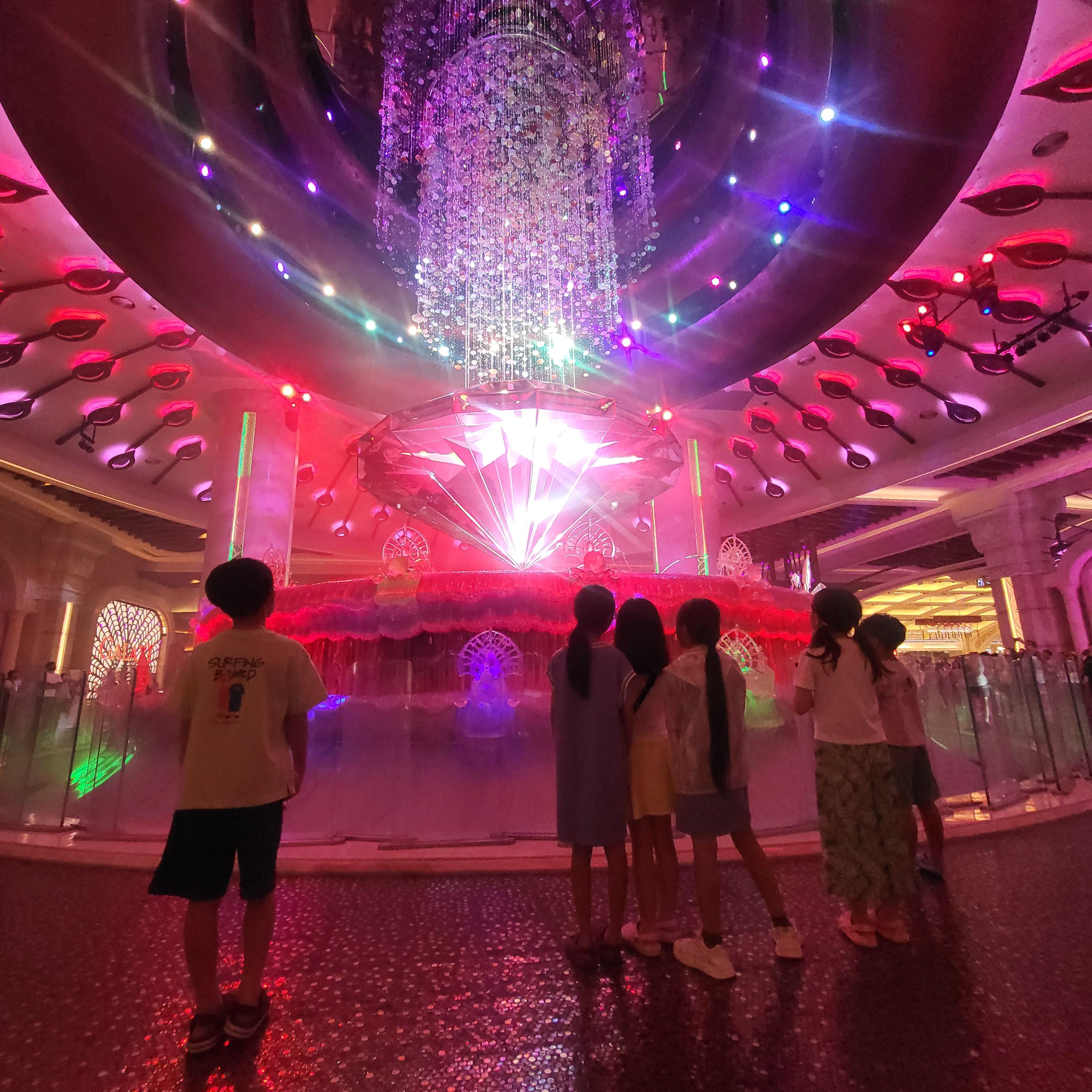 마카오 갤럭시 호텔 다이아몬드 쇼 시간 ! 아이와 함께 본 화려한 무료 공연