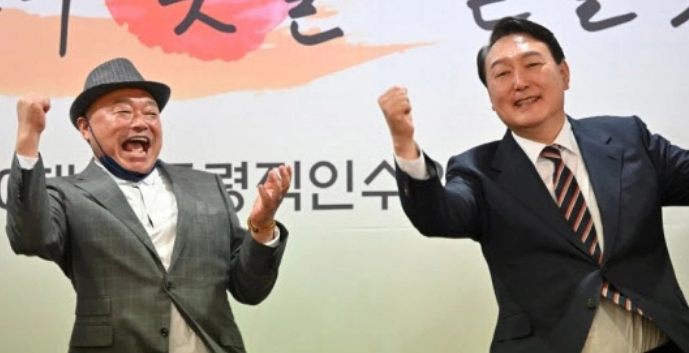 김흥국 프로필 나이 고향 학력 정치성향 히트곡 &amp;#124; 김흥국 국민의힘 총선 출마설 근황 