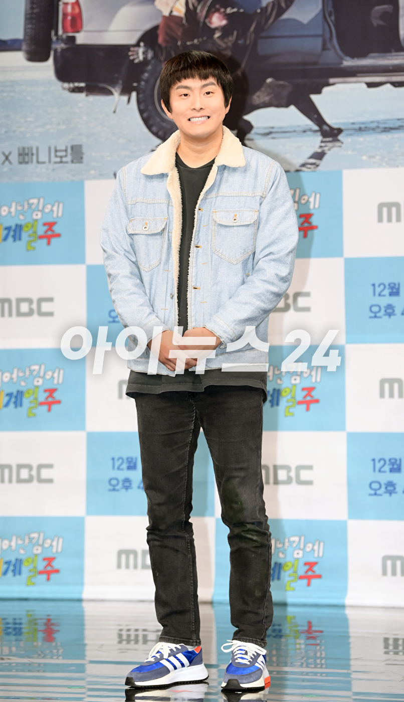 방송인 기안84가 9일 오후 서울 마포구 상암동 MBC 골든마우스홀에서 열린 MBC '태어난 김에 세계일주2' 제작발표회에 참석하고 있다. [사진=정소희 기자]